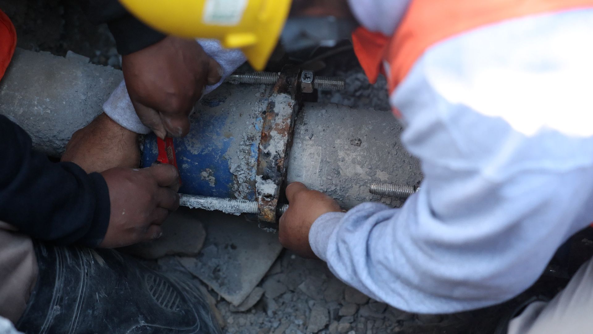 FOTO Atención fugas agua potable04.jpg