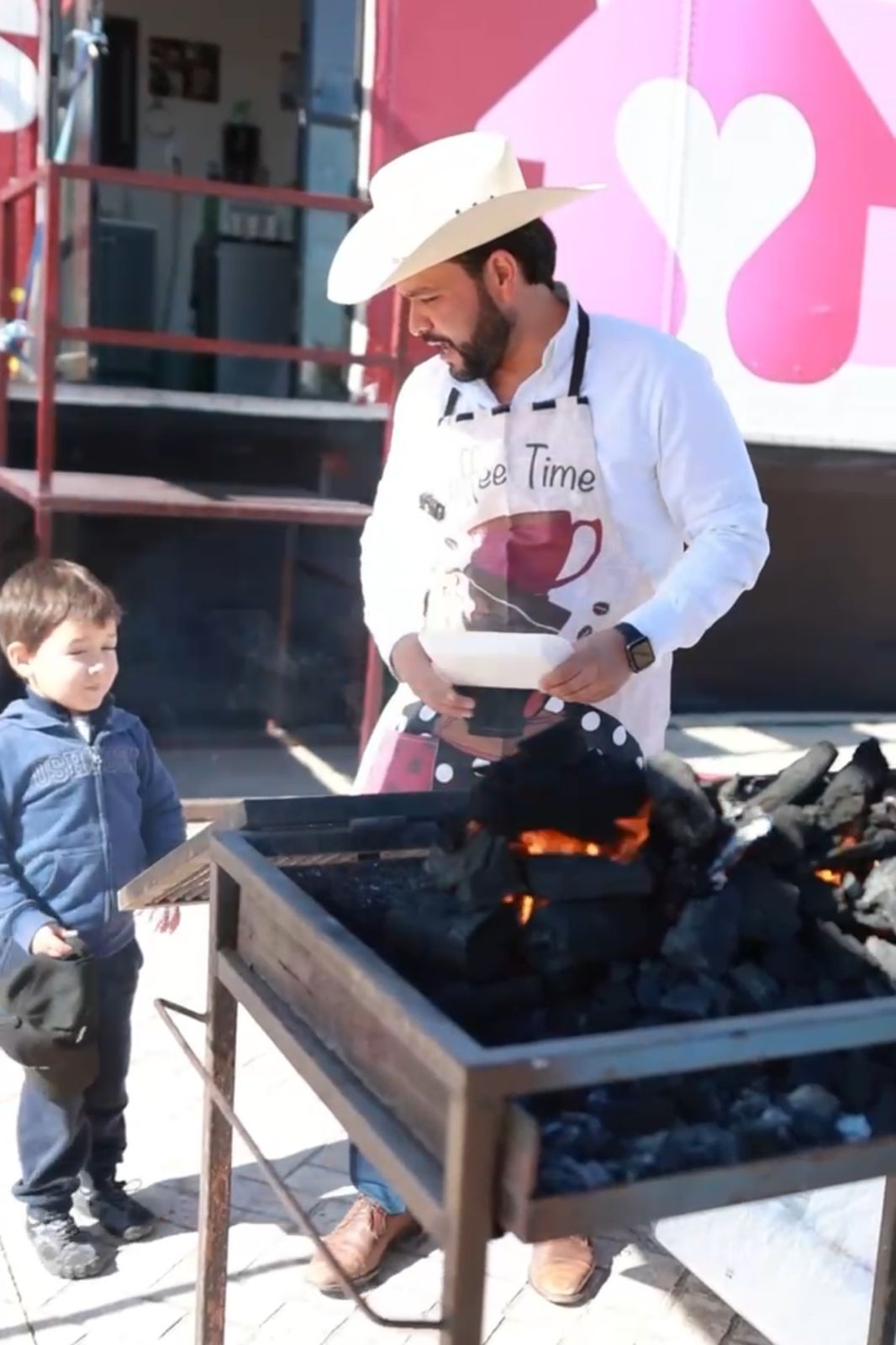 Familiares de pacientes del Hospital General despiden el 2025.jpg