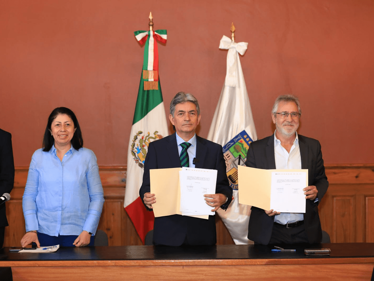 Formaliza NL y Francia convenio para intercambio educativo