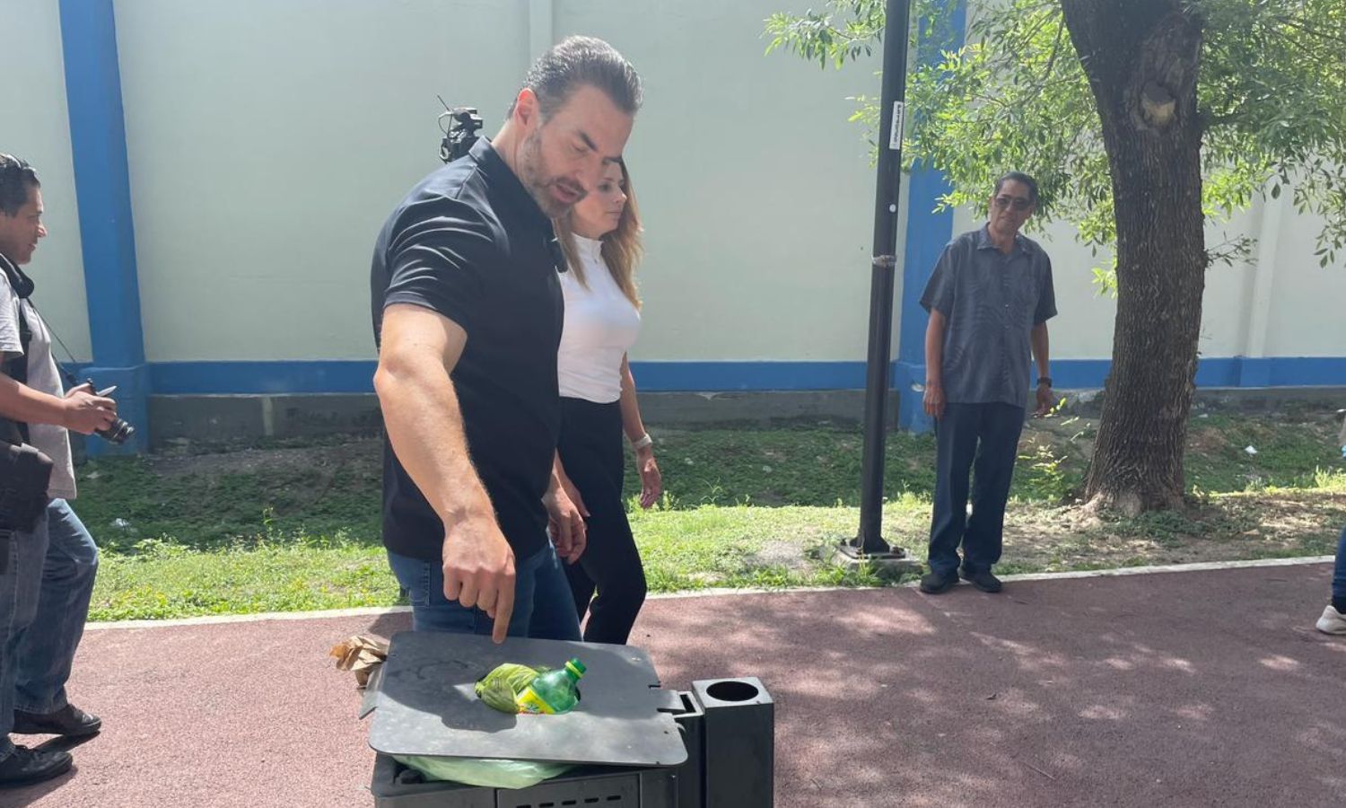 adrian-de-la-garza-promete-rescatar-la-alameda