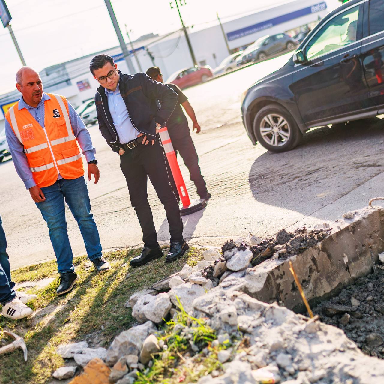 Foto 2-Inicia Félix Arratia obra de rehabilitación pluvial en el acceso a El Sabinal.jpeg