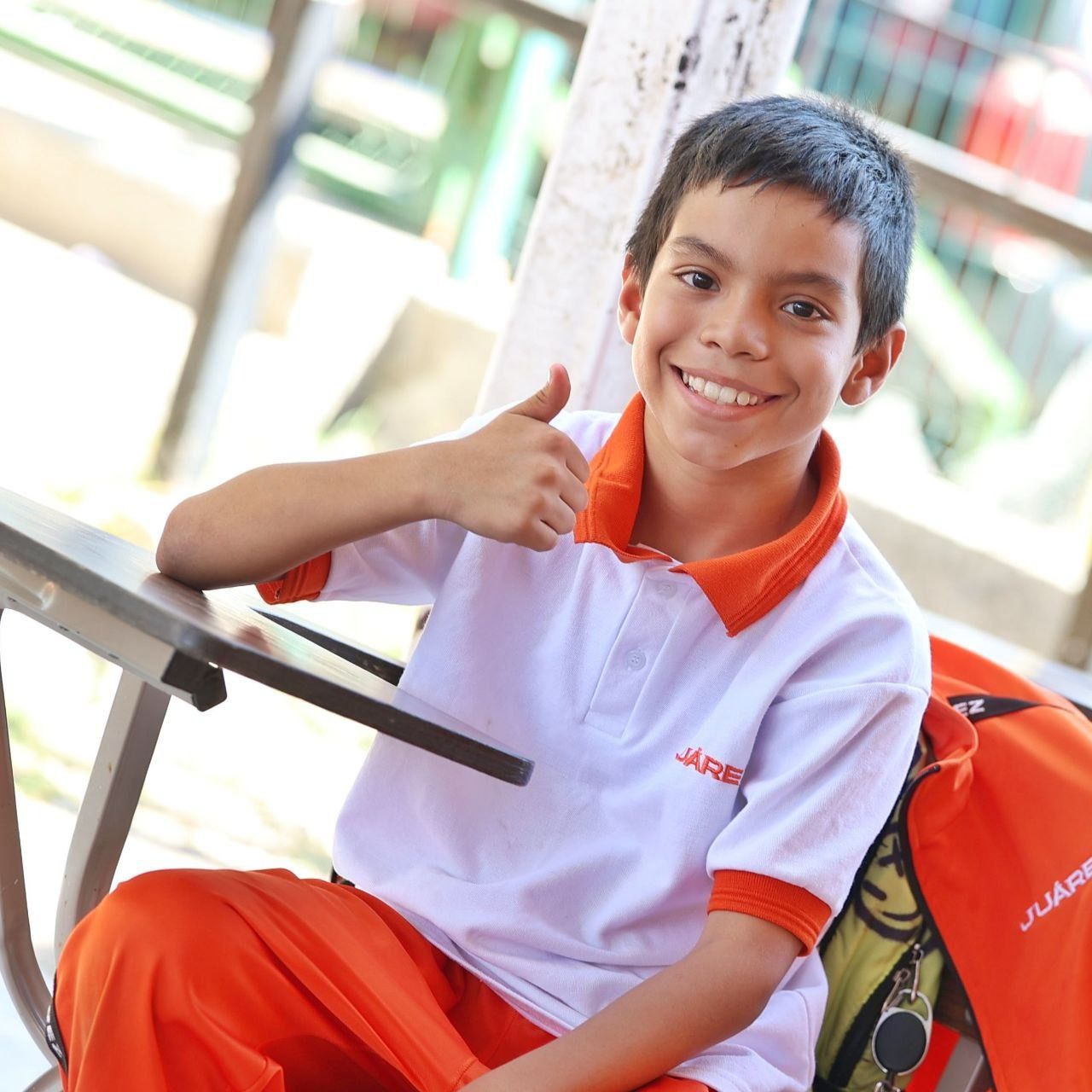 Foto 5-Félix Arratia concluye con éxito la entrega de más de 150 mil uniformes gratuitos.jpeg