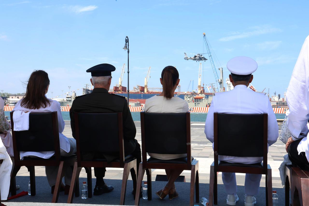 G2cFjgUWkAAc6-8.jfif