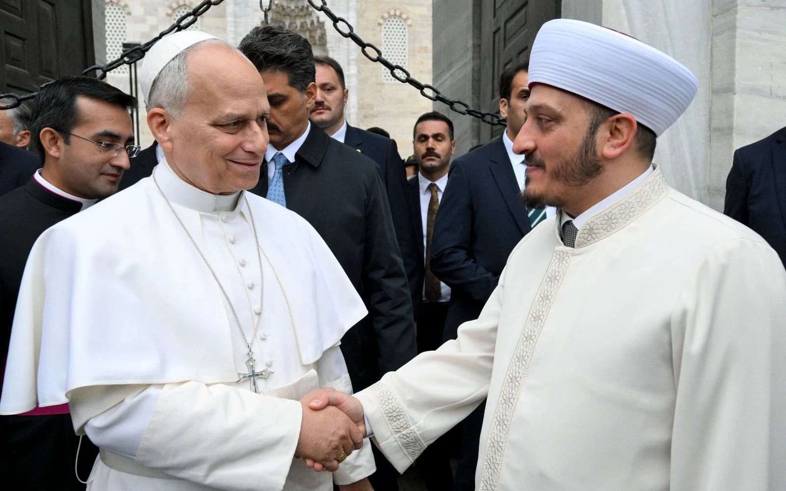 G66VVyVaEAAi_zA.jfif