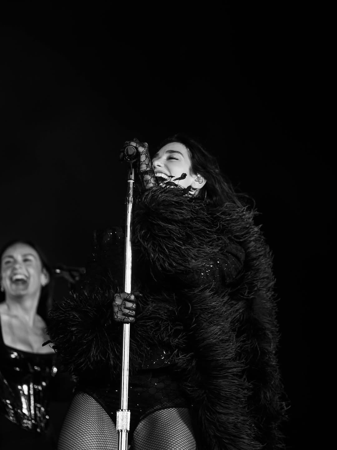 G6s8TbRXoAAv_Zy.jfif