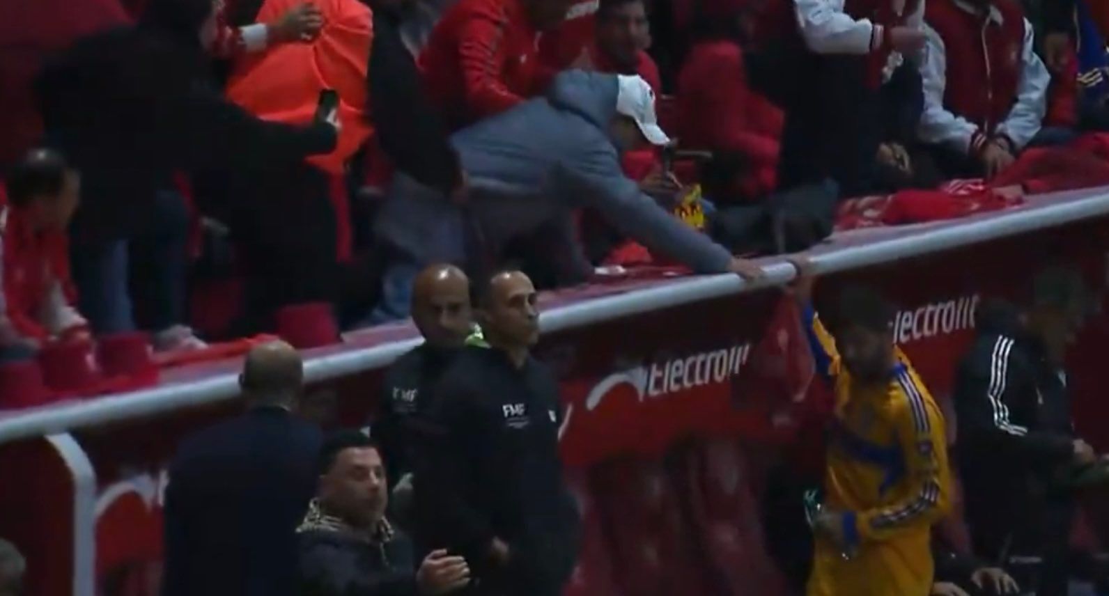 G8LVLBYXEAERNr5.jfif