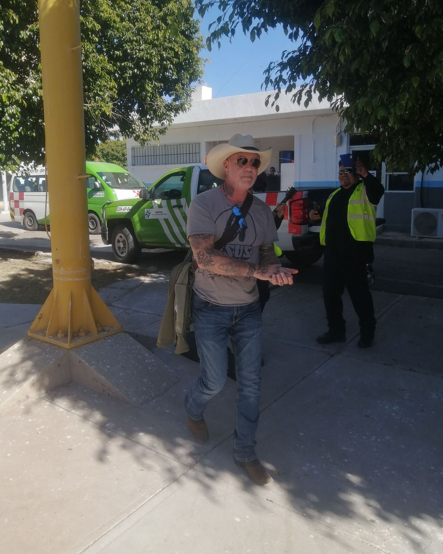 G8taqyKXgAErPUT.jfif