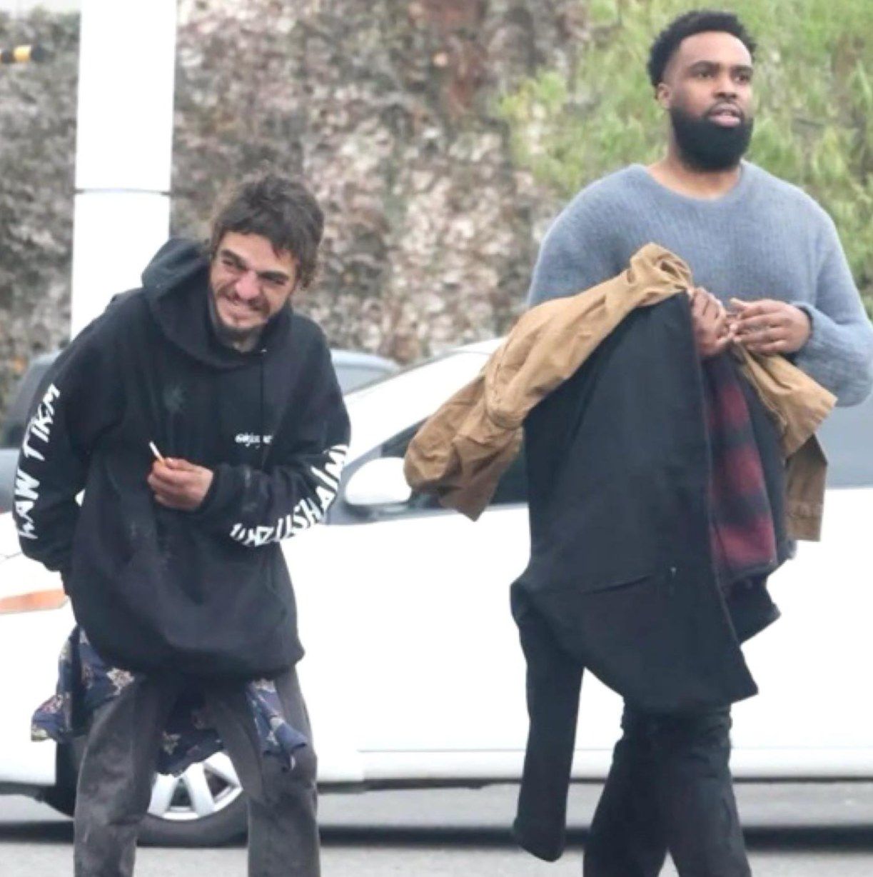 G9Hn5EsXIAAFd18.jfif