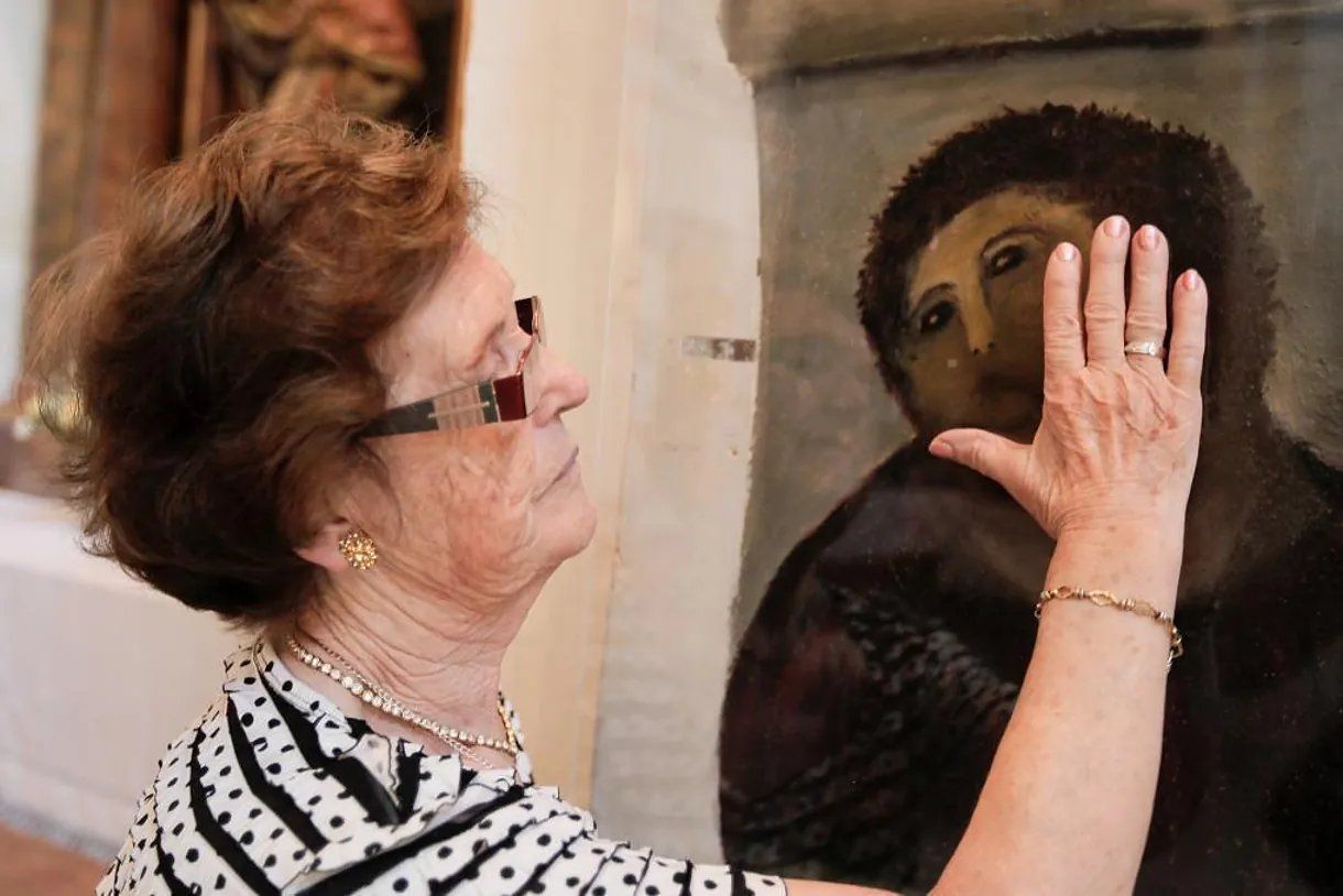 G9WS1waWgAEtHH8.jfif