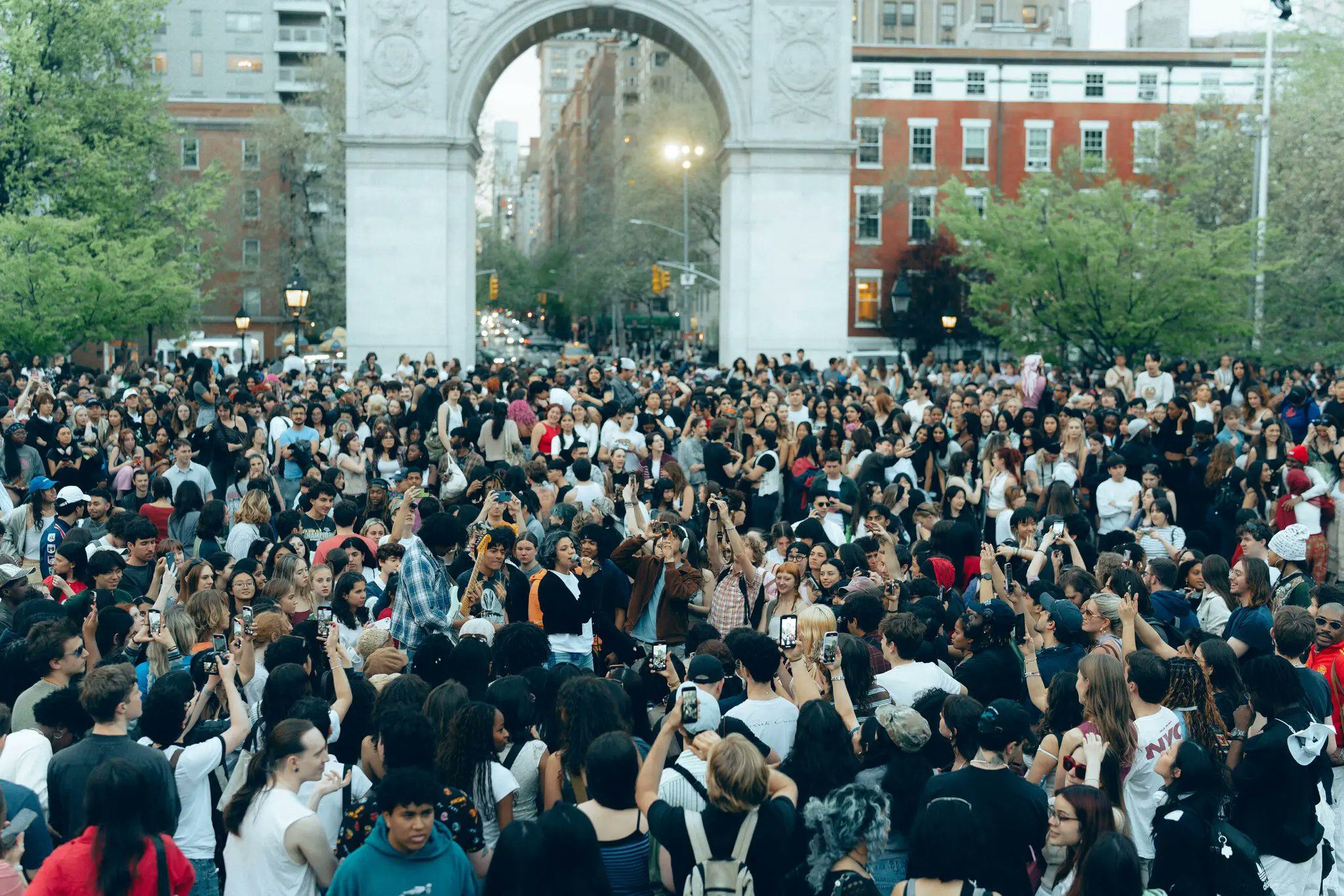 GpO0UTcWsAAnu9y.jfif