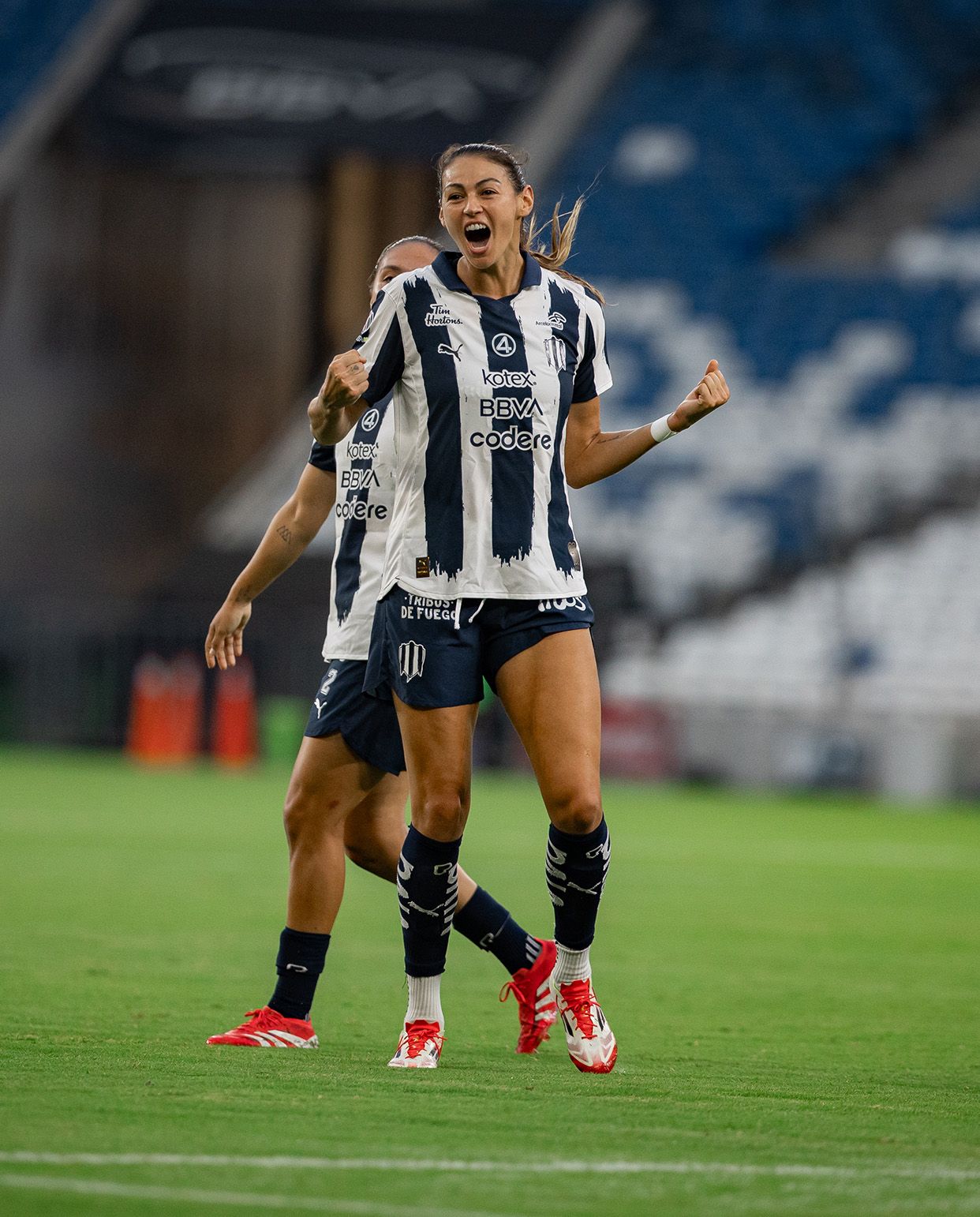 Gwv0XHwXwAAg1Ne.jfif