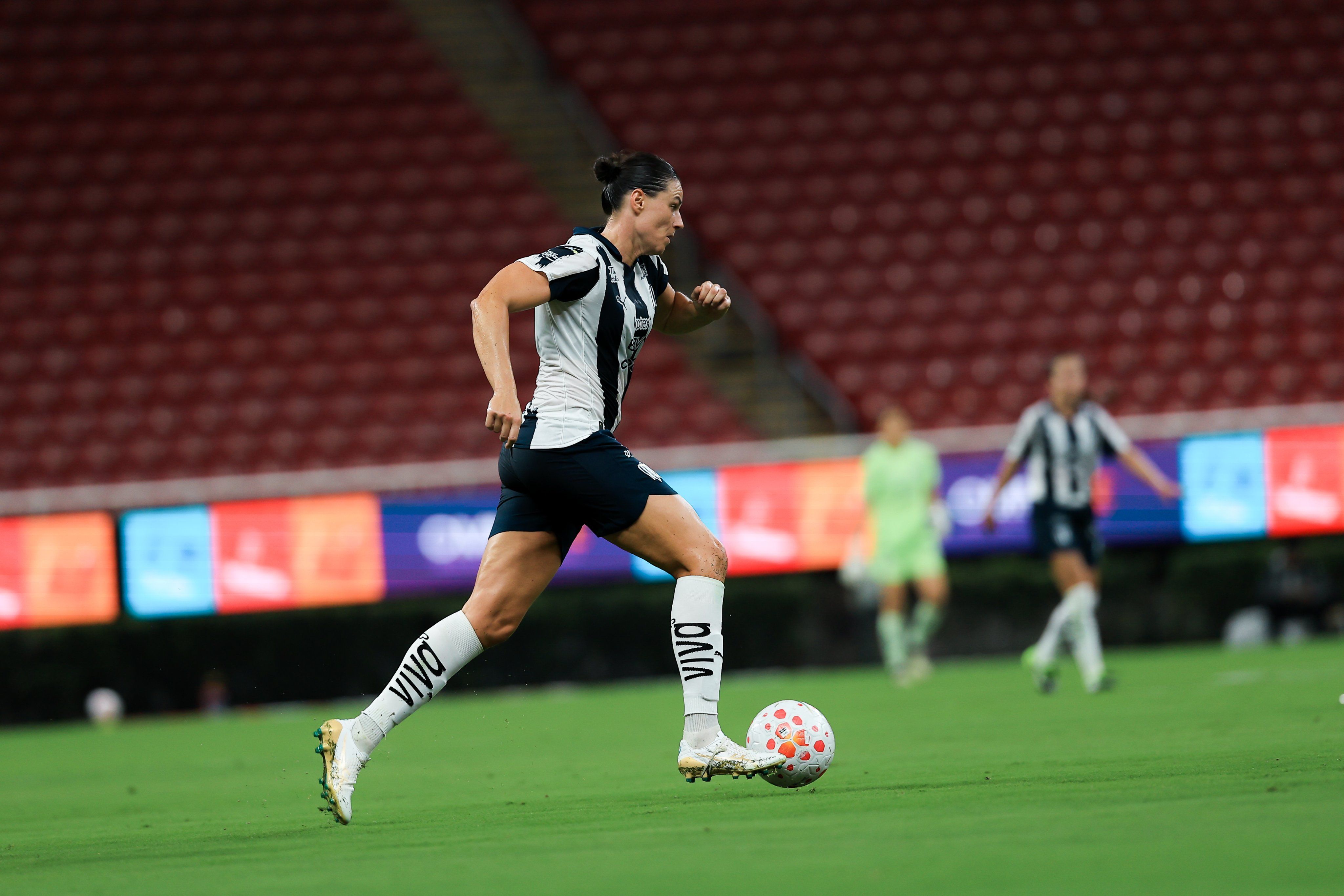 GzU1tFZXoAA-R_S.jfif