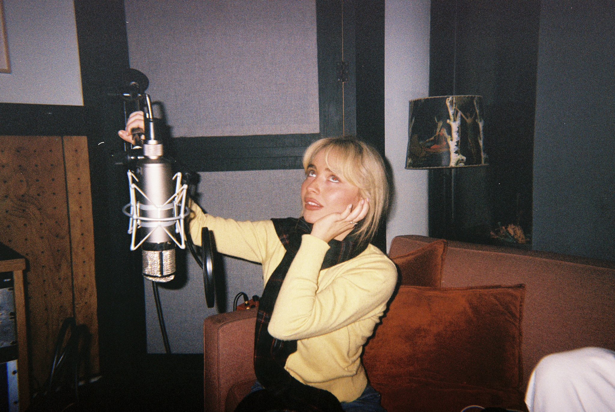 GzfdVMvaAAAvMEs.jfif