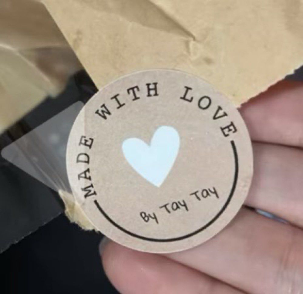 GzsqFZuX0AAjZDr.jfif