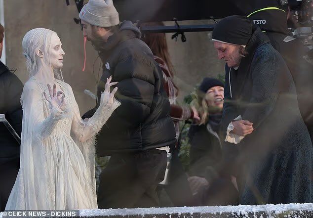 HAApO4jWkAA42Ff.jfif