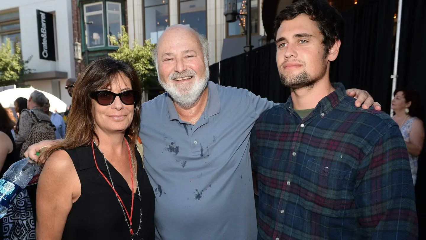 HB3FUVsX0AAx4xq.jfif