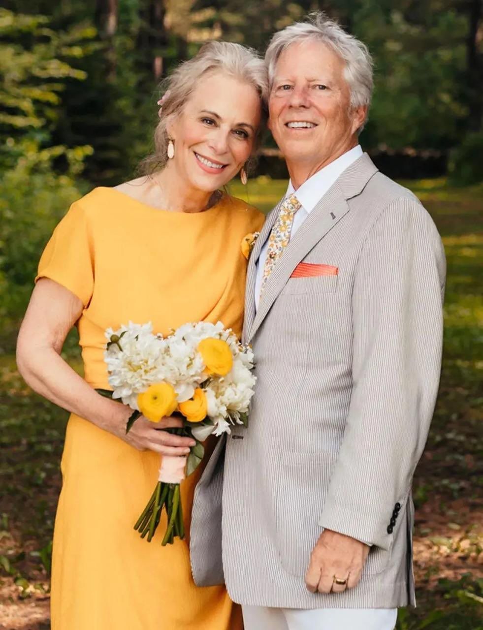 HD-pp2WbcAAFnNG.jfif