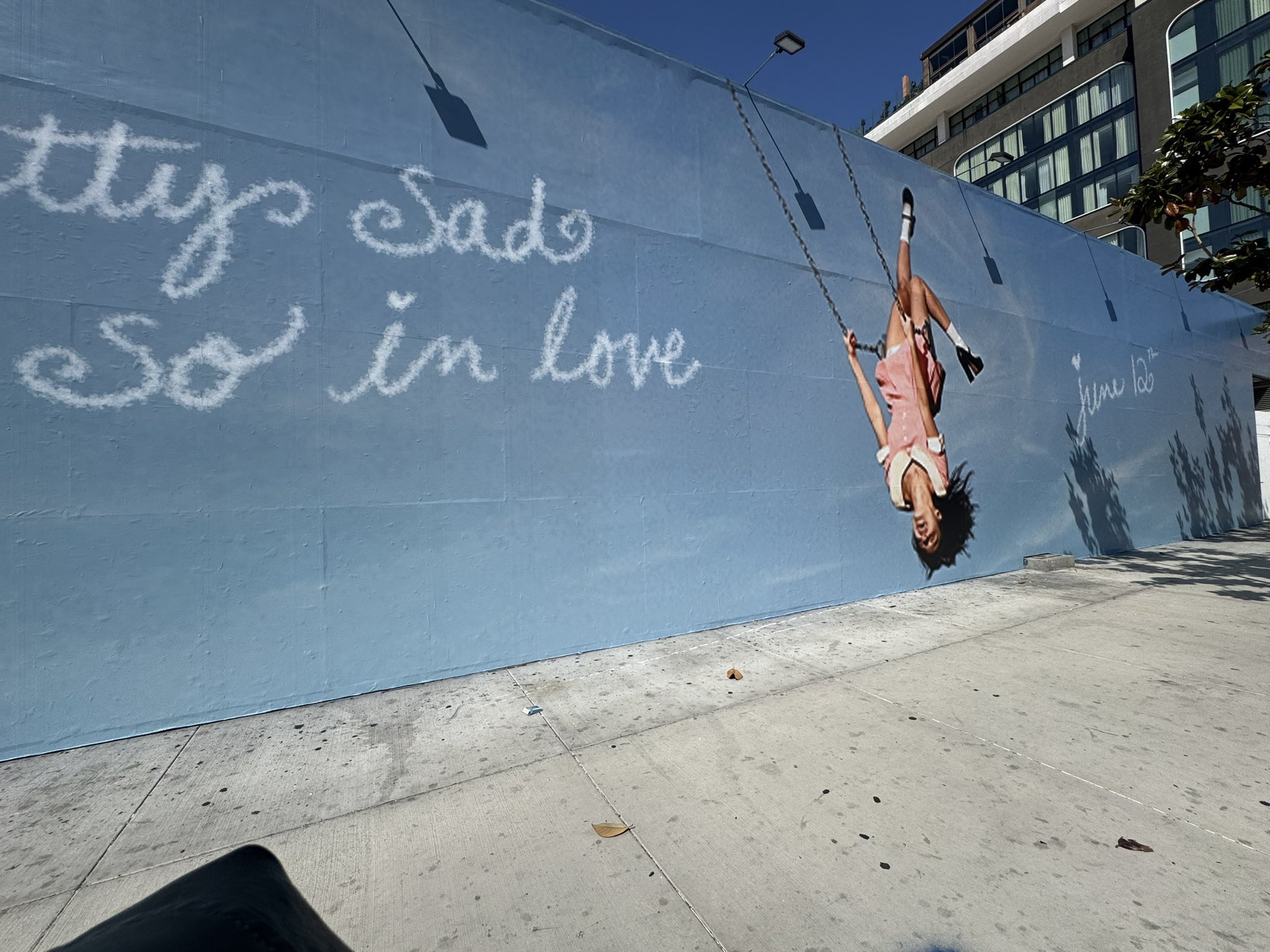 HE727T2XYAAltUW.jfif