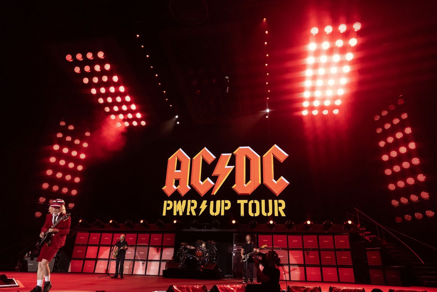 HFW25nwa8AAdwi2.jfif