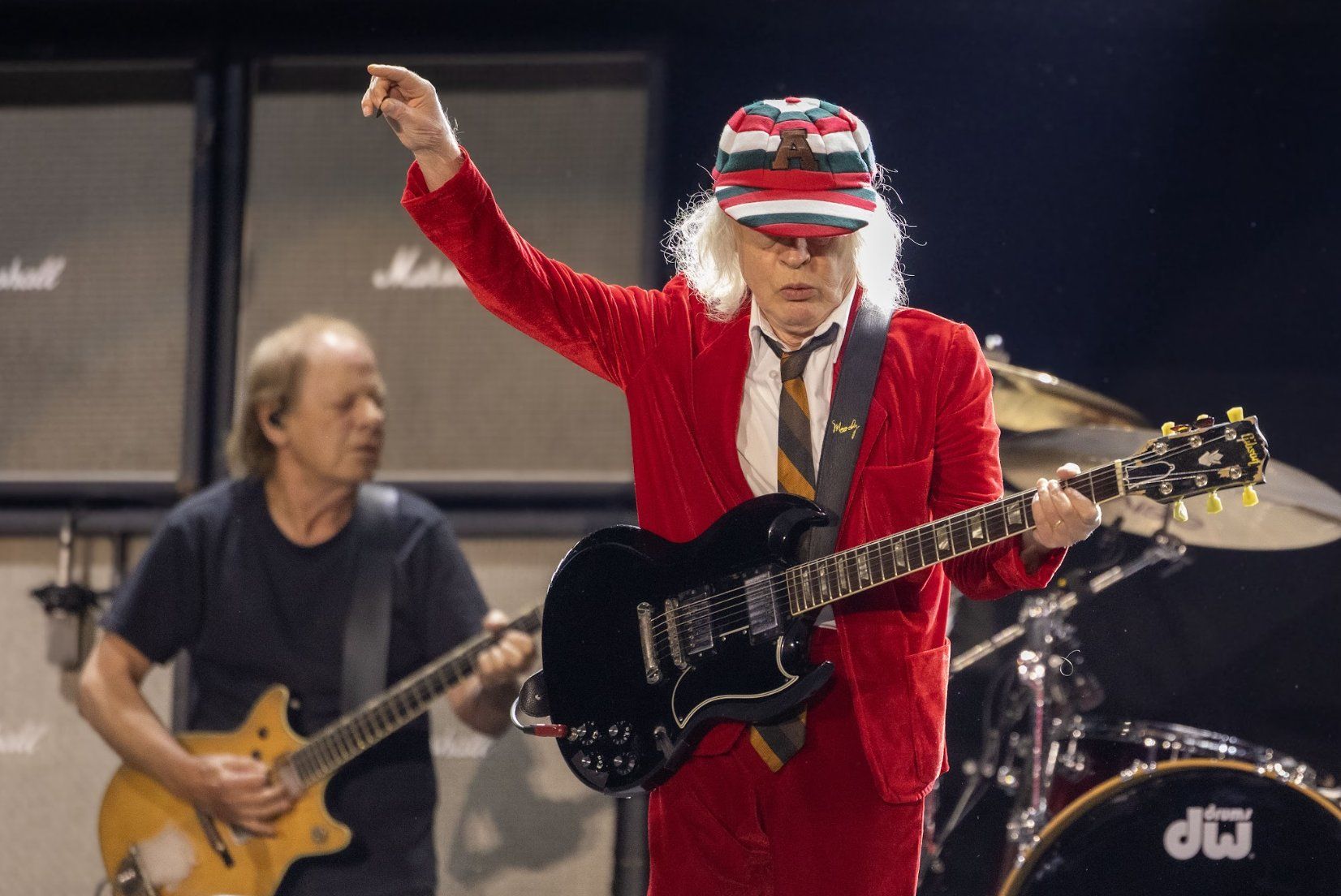 HFW25nza8AEUNS2.jfif