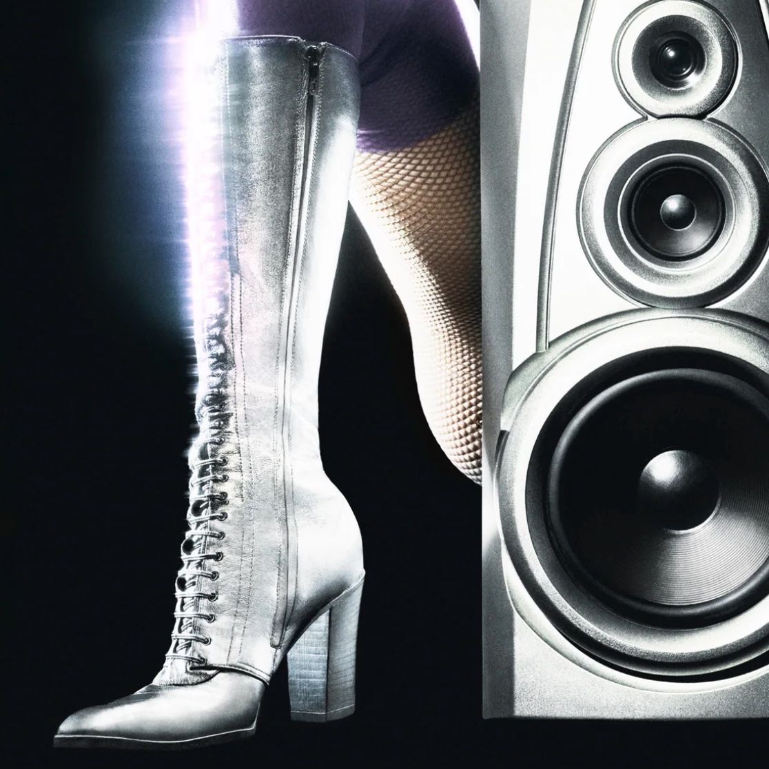 HF3uACYasAEhyV2.jfif