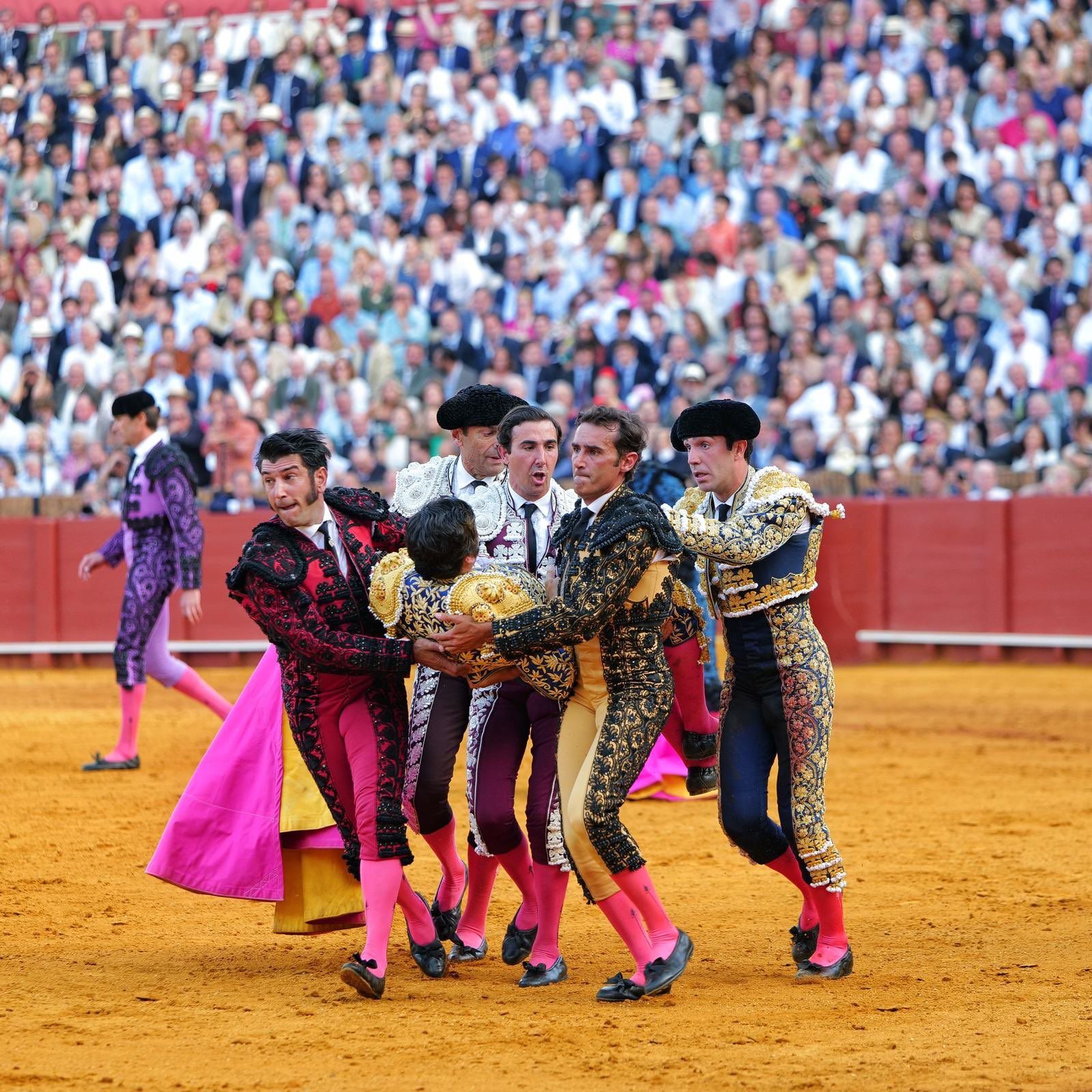 HGYN0RbaUAArkJA.jfif