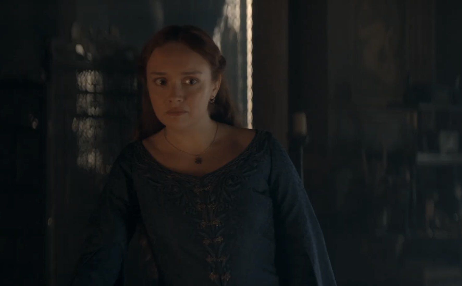 HG61EK7a8AA4V15.jfif