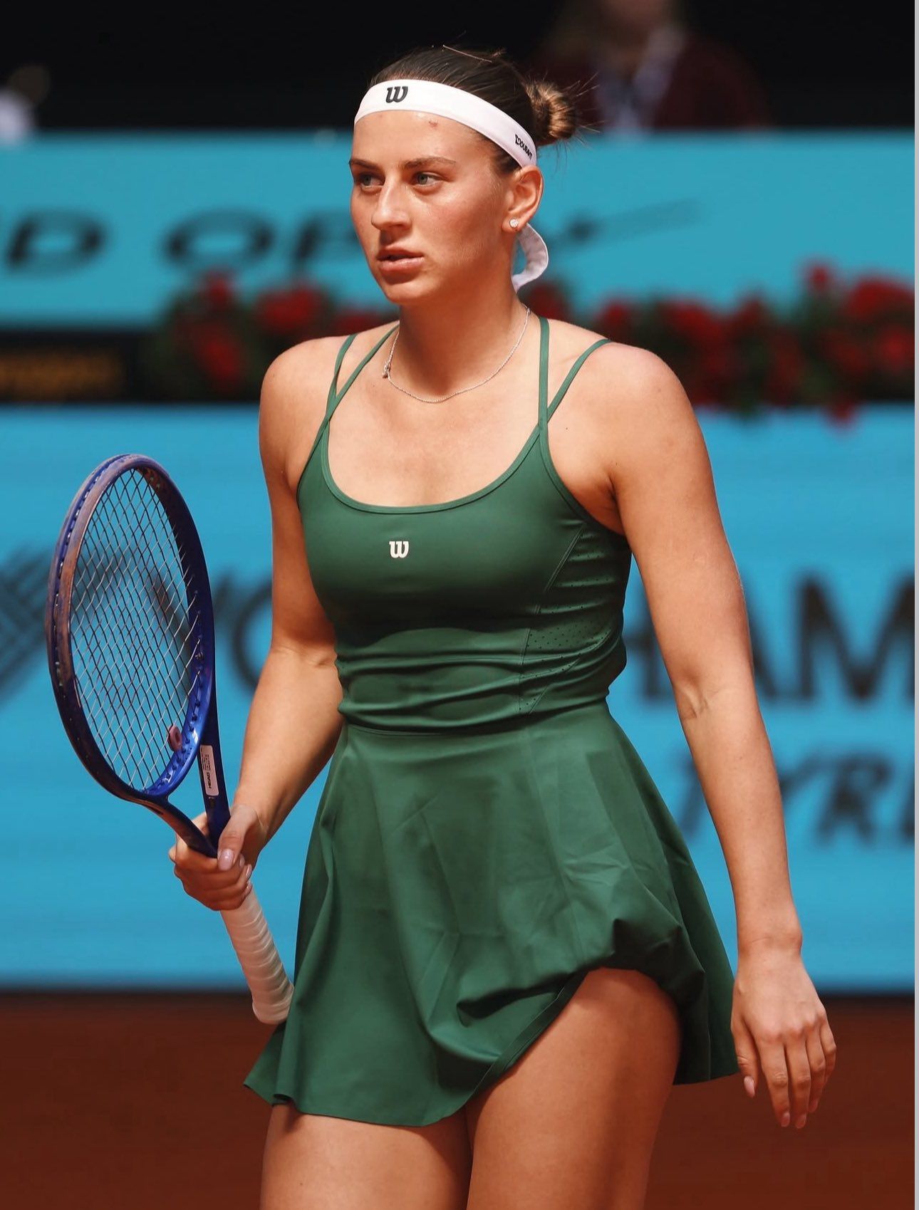 HHGMgyebQAAMxg1.jfif