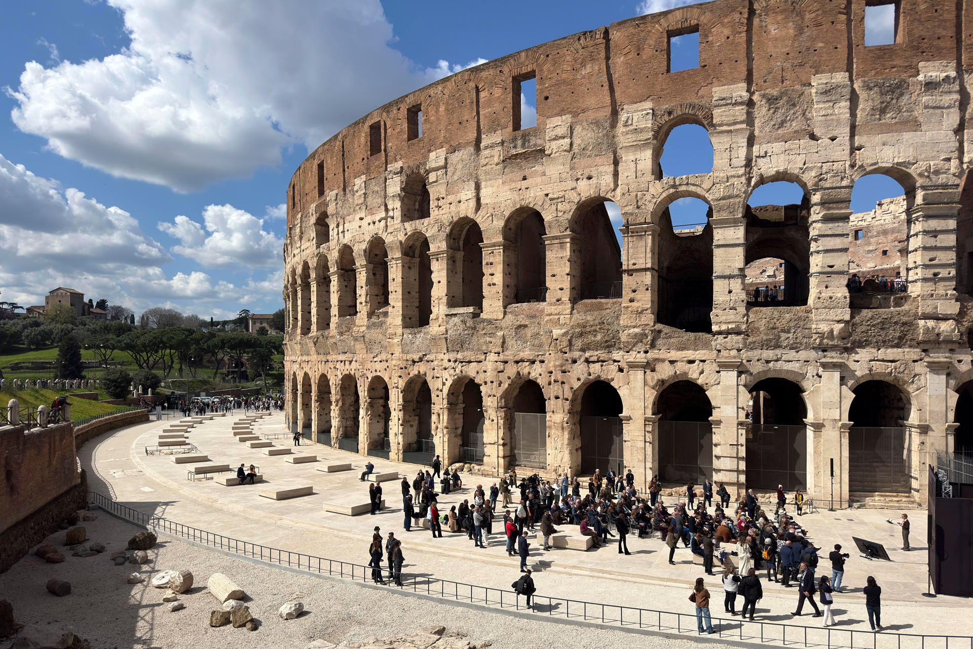 HDooaycWMAE-5FZ.jfif