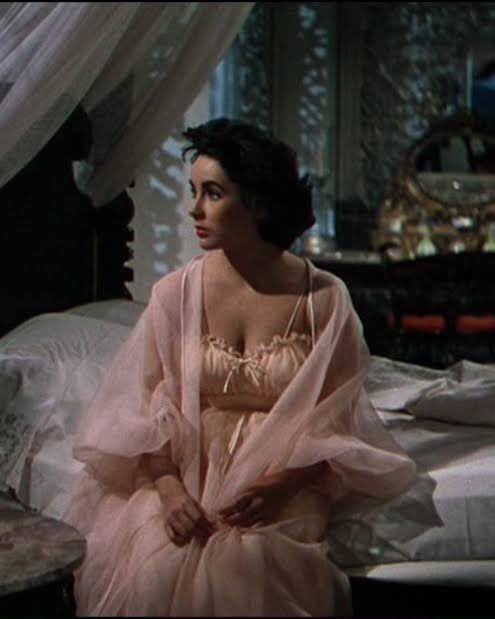 HEvTDduXcAAA0C5.jfif