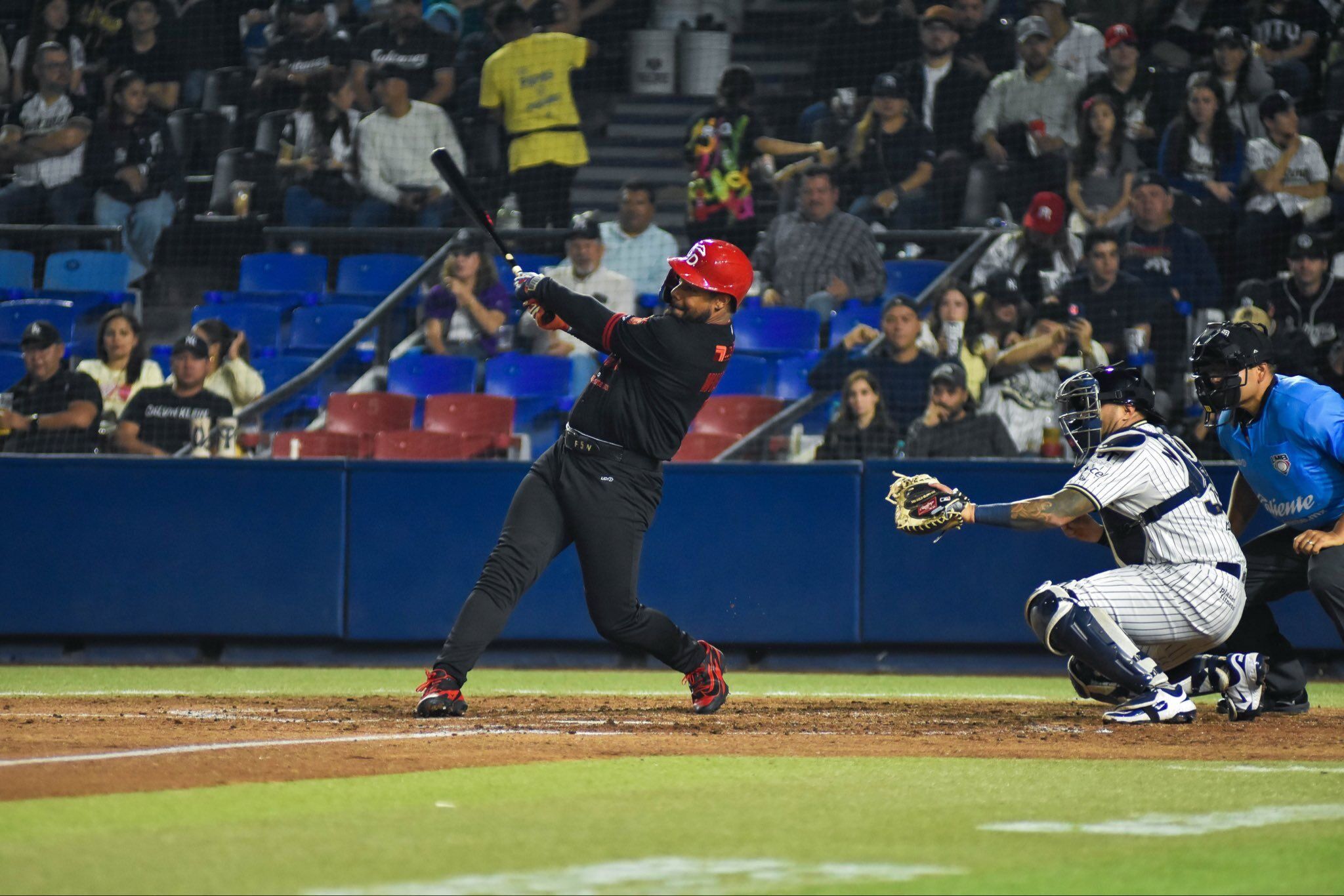 HGfLh7CXsAArQLE.jfif