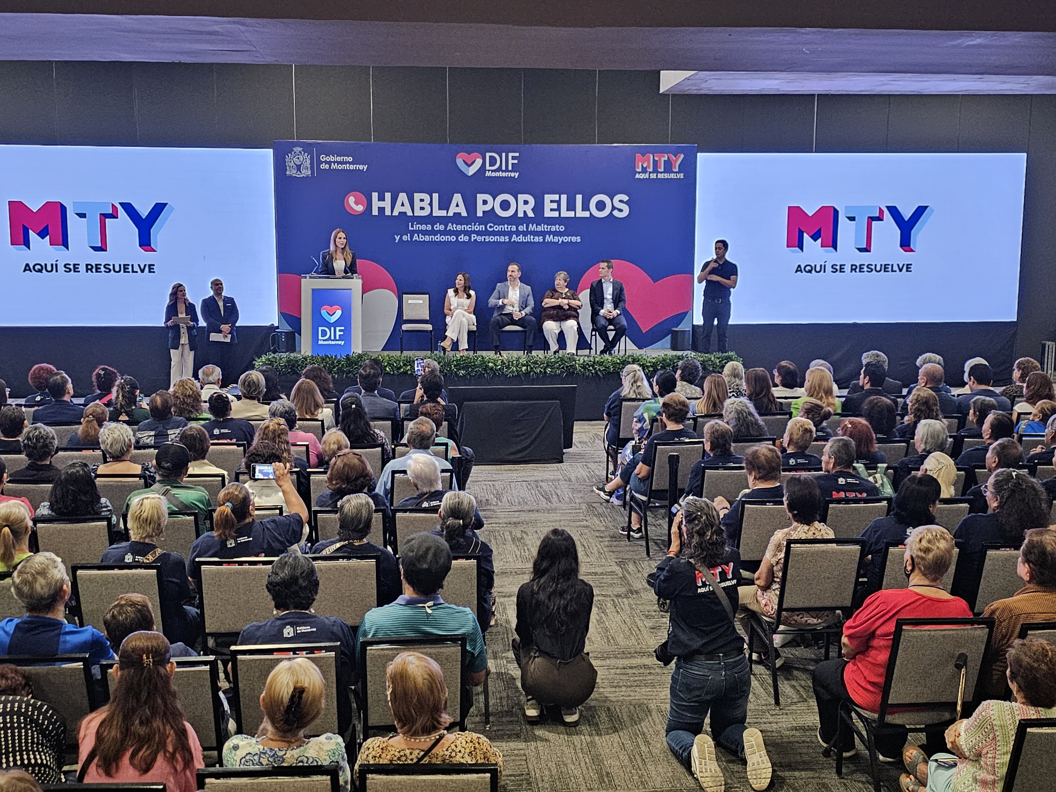 Habilitan línea para denunciar maltrato a adultas mayores en Monterrey