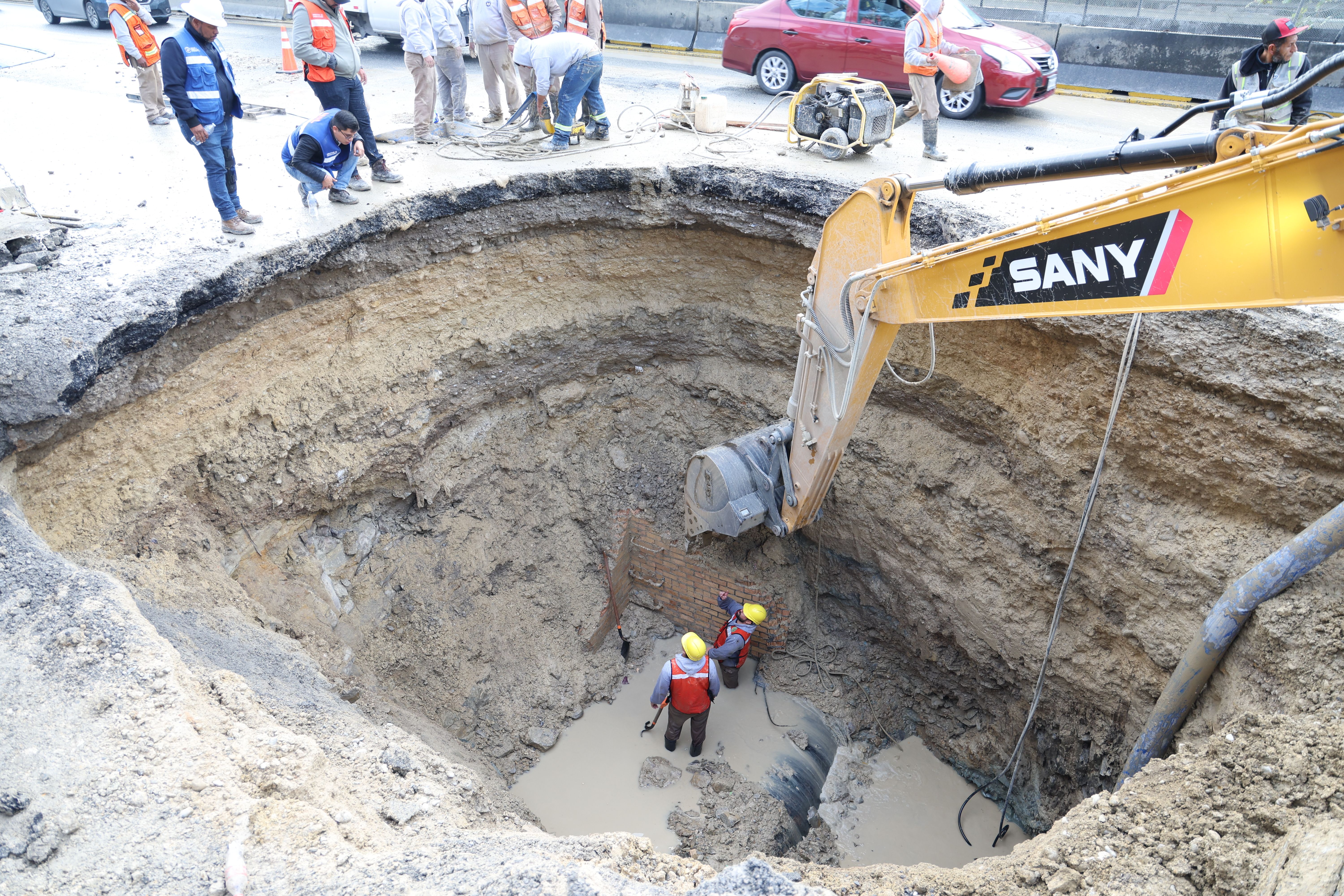 Agua y Drenaje sigue con reparación en boulevard De la Madrid.png