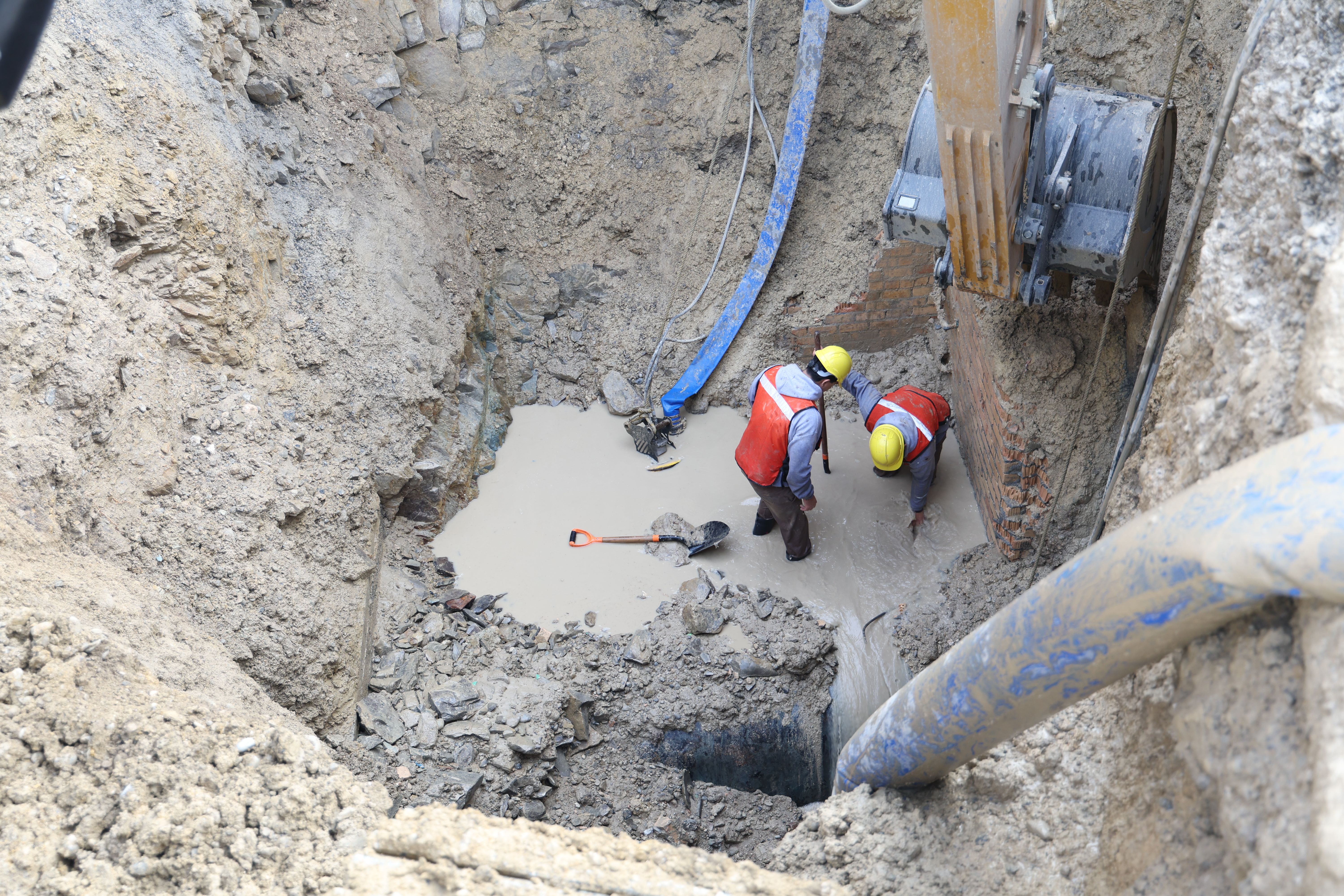 Agua y Drenaje sigue con reparación en boulevard De la Madrid.png