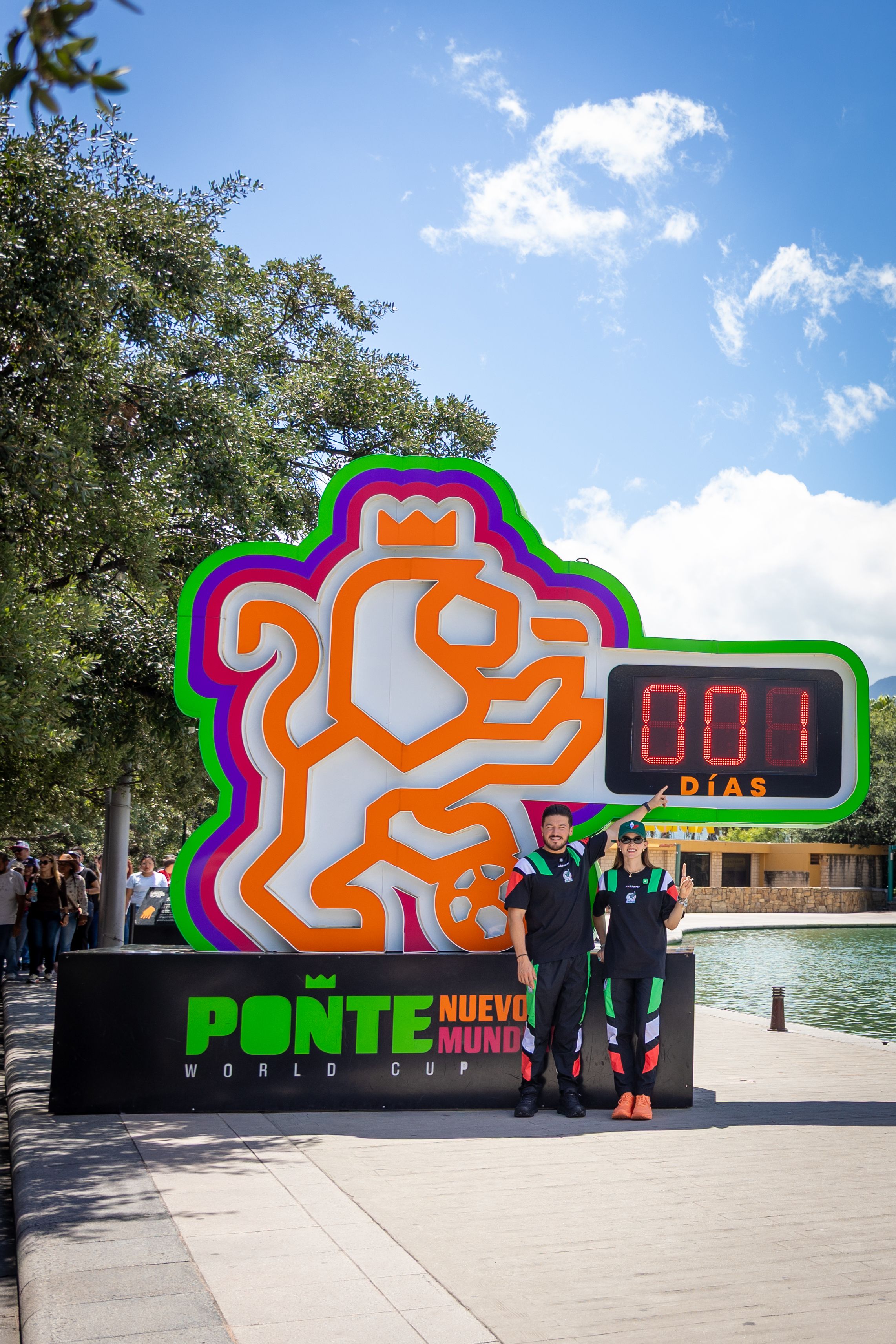 INAUGURA GOBERNADOR ESCENARIOS FAN FEST Y CORREDOR VERDE FUNDIDORA -TORRE RISE 13.JPG