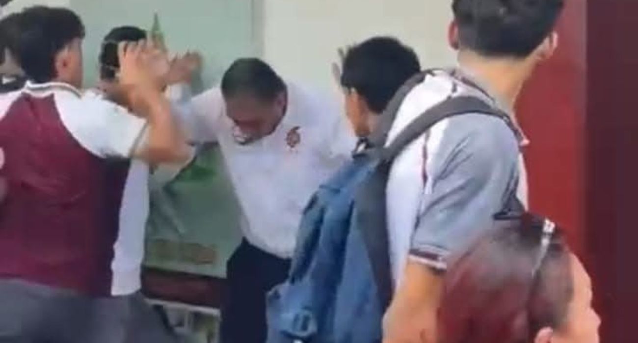 INFO 7 VERTICAL (3).jpg