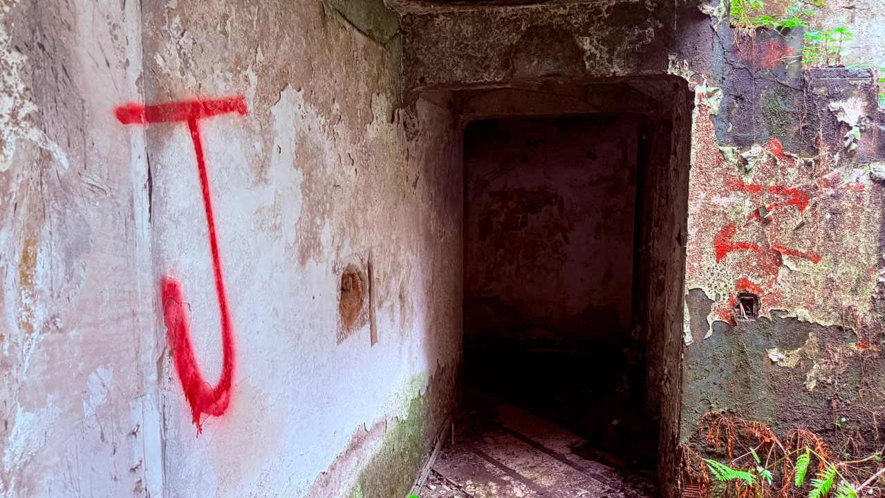 Imagen-demolicion-de-una-casa-vinculada-a-Pablo-Escobar-2.jpg