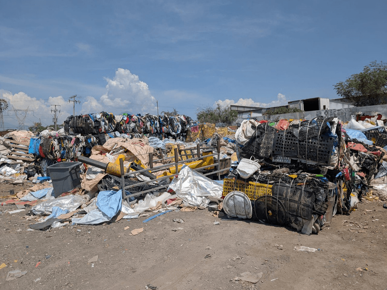 Impone División Ambiental suspensión a chatarrera en Escobedo