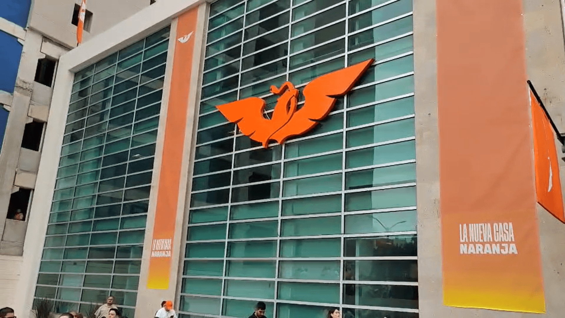 Inaugura Movimiento Ciudadano su nueva 'casa naranja' en NL