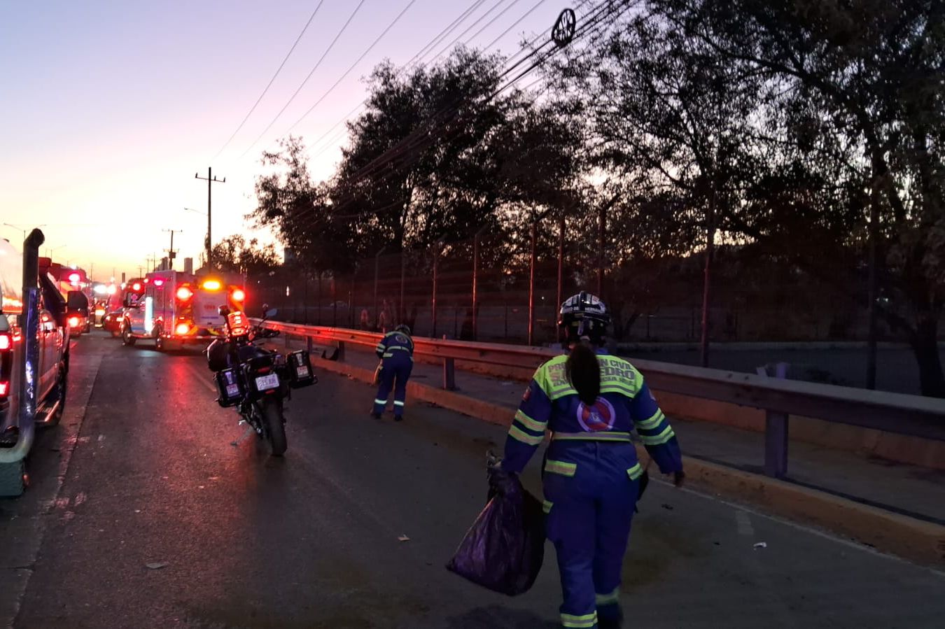 Joven ileso tras volcar su auto sobre boulevard Díaz Ordaz.jpg