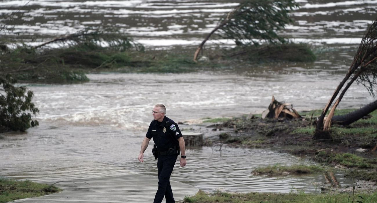 Las inundaciones en Texas dejan ya 32 víctimas mortales