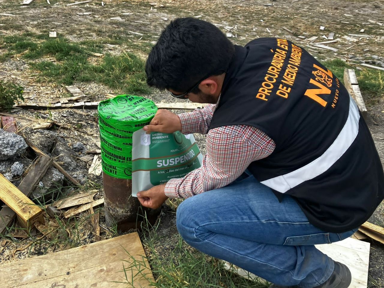 Le caen a maderera en Pesquería y la clausuran