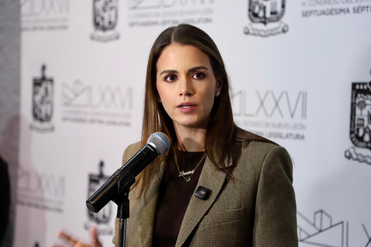 Lorena de la Garza.jpeg