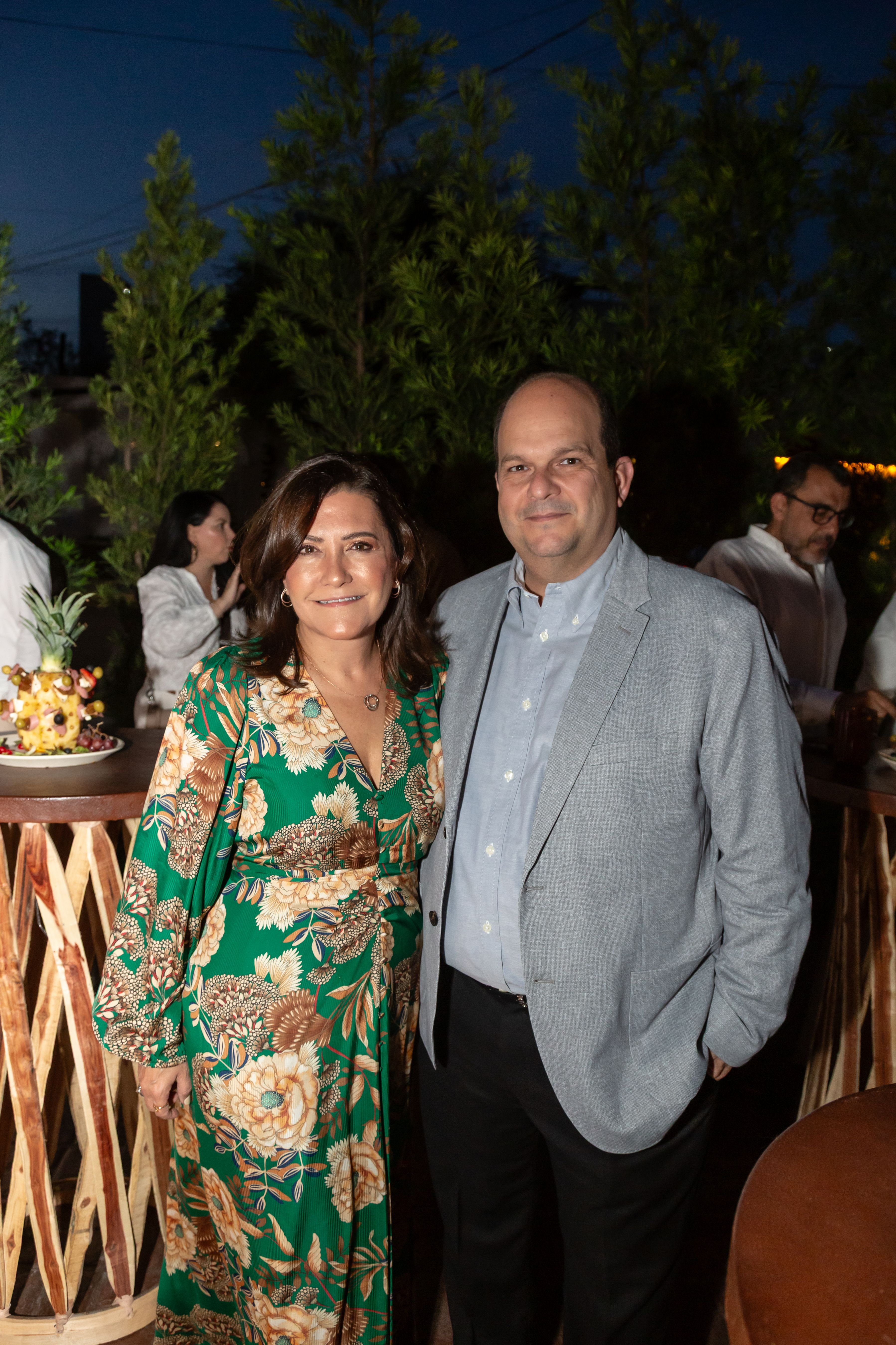 Marcela Chavarria y Roberto Garza Páez.jpg