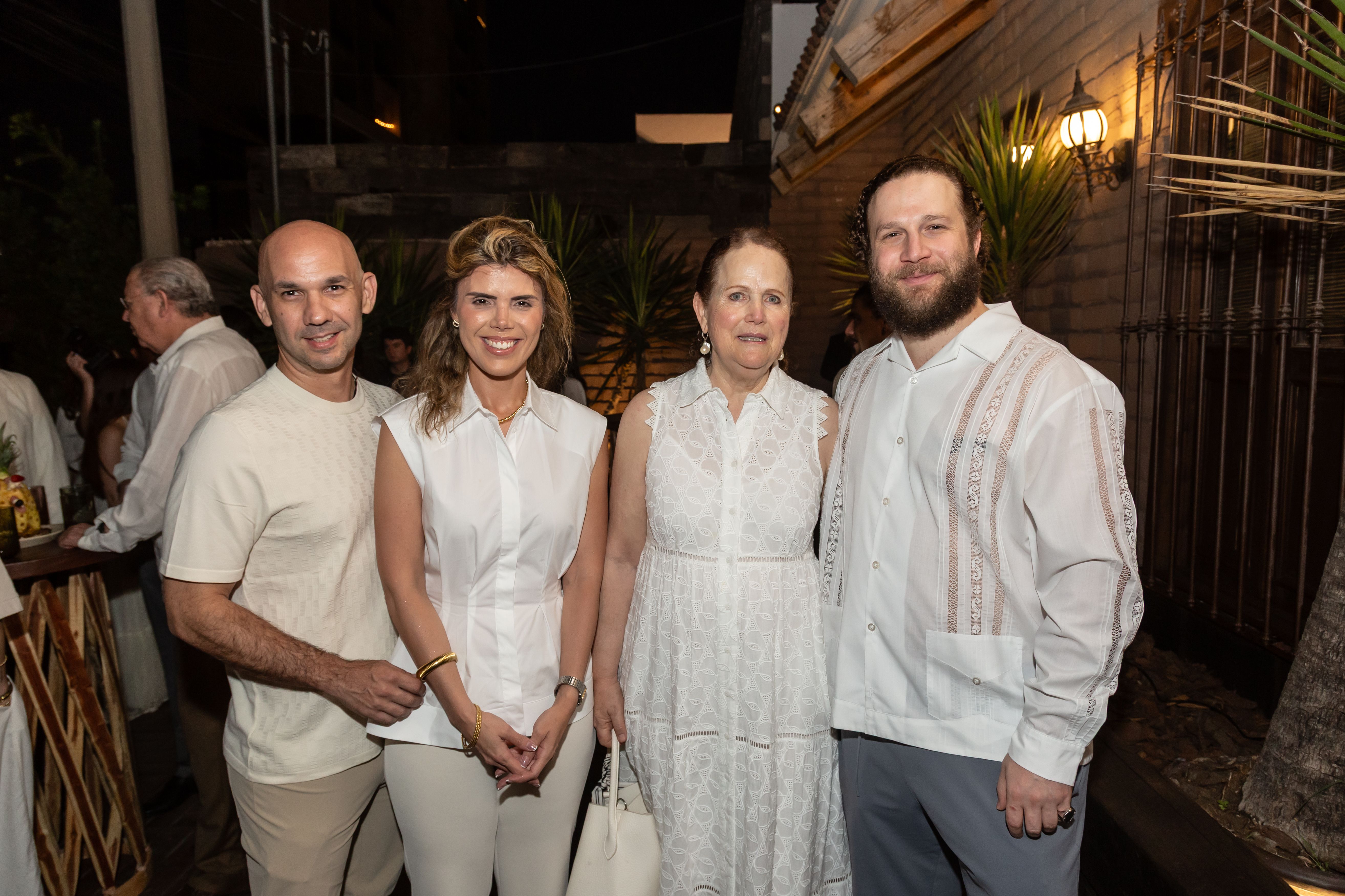 Marcelo Garza, Claudia Caballero, y Max Ferández 2.jpg