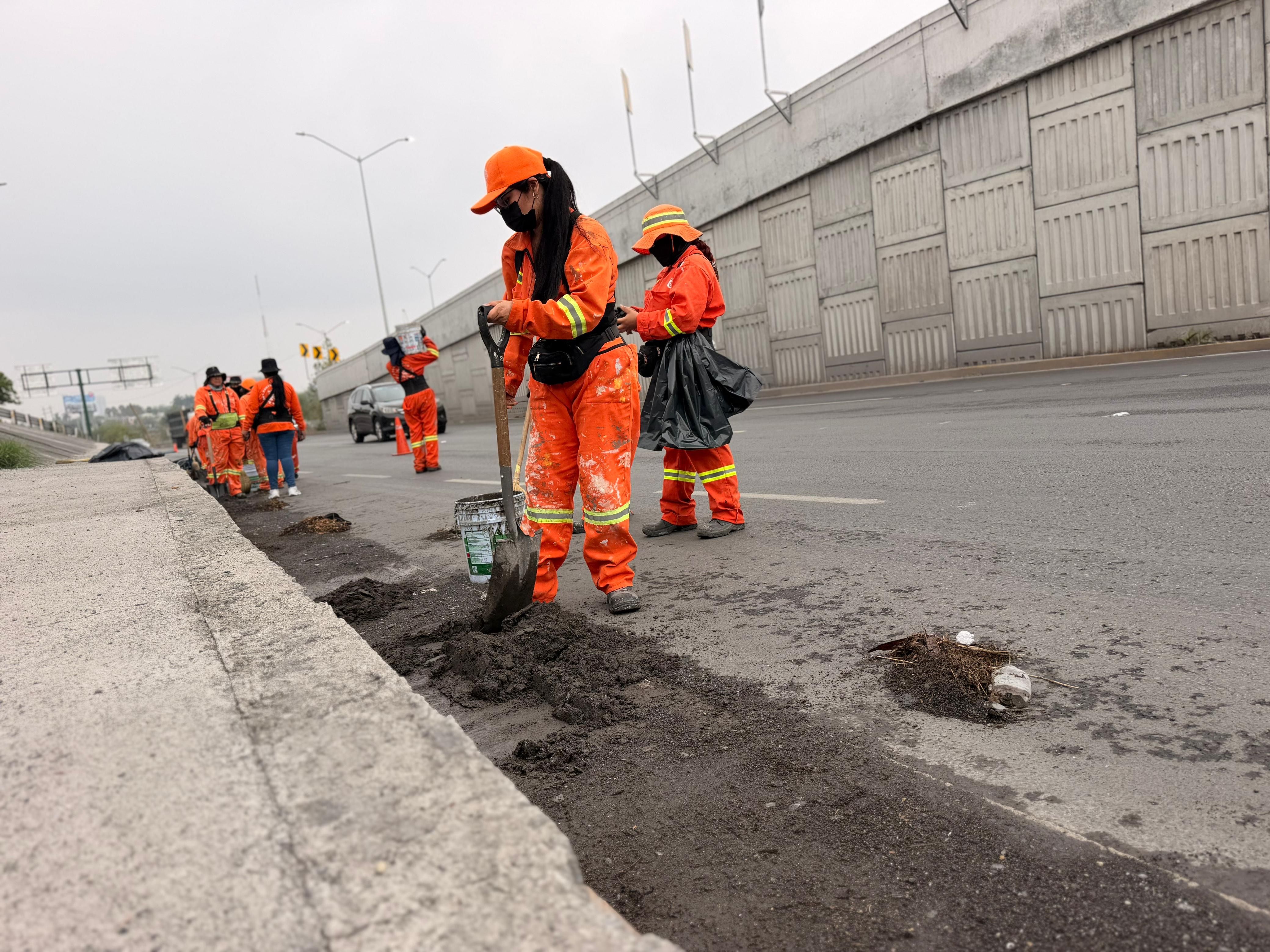 Morones Prieto Puente Azteca24.JPG
