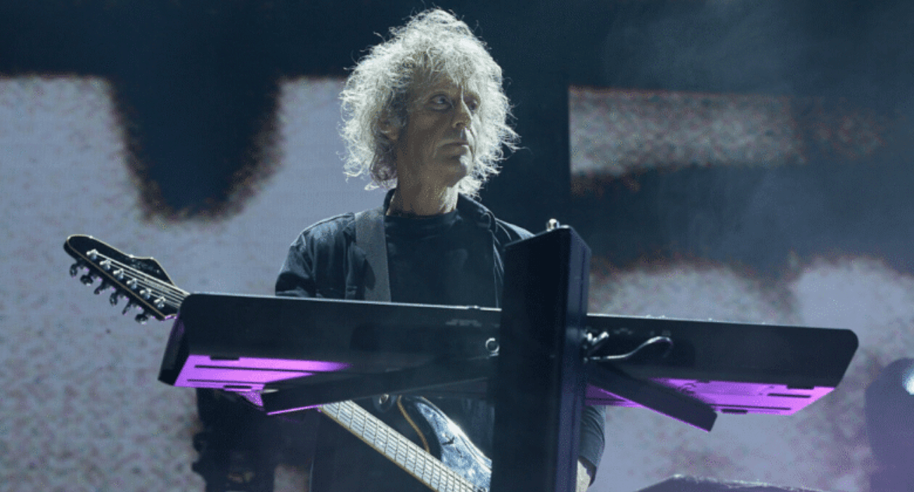 Muere Perry Bamonte, guitarrista de la banda 'The Cure'.jpg