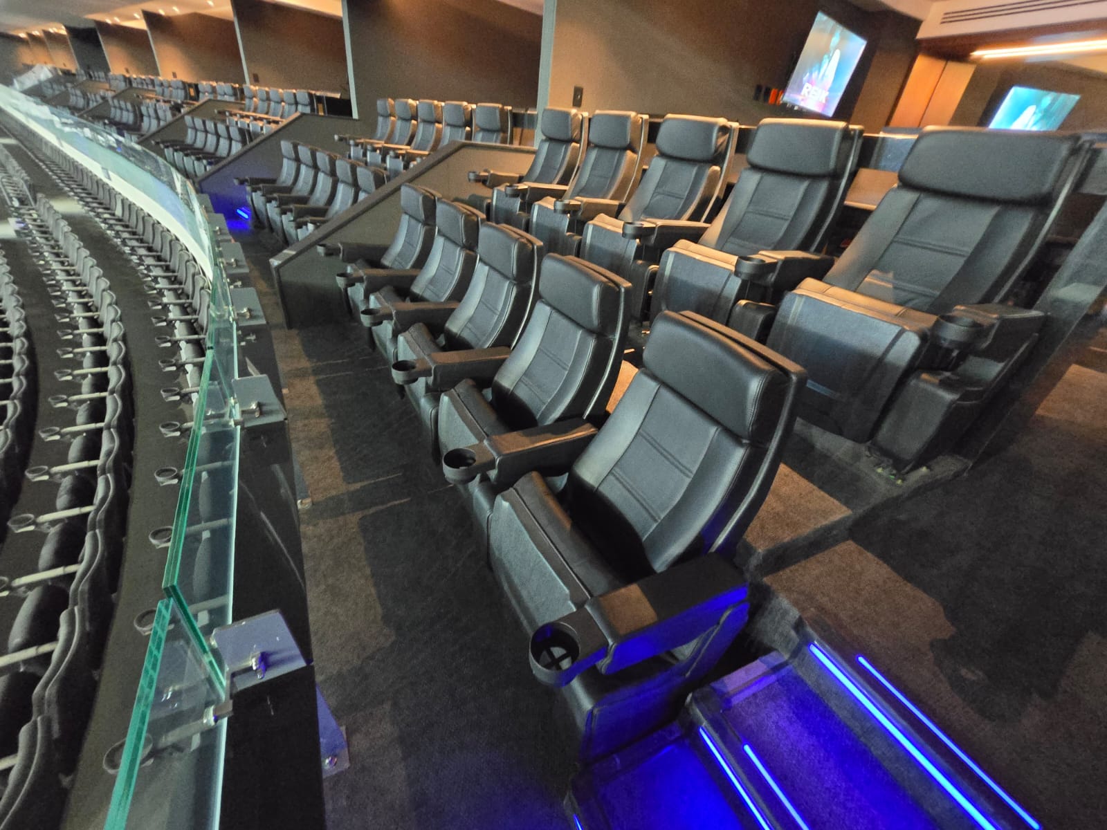 PHOTO-2025-08-15-14-22-31 5.jpg