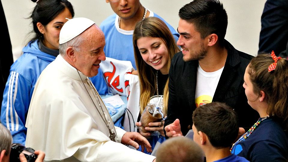 PapaFranciscoJovenes2.jpg