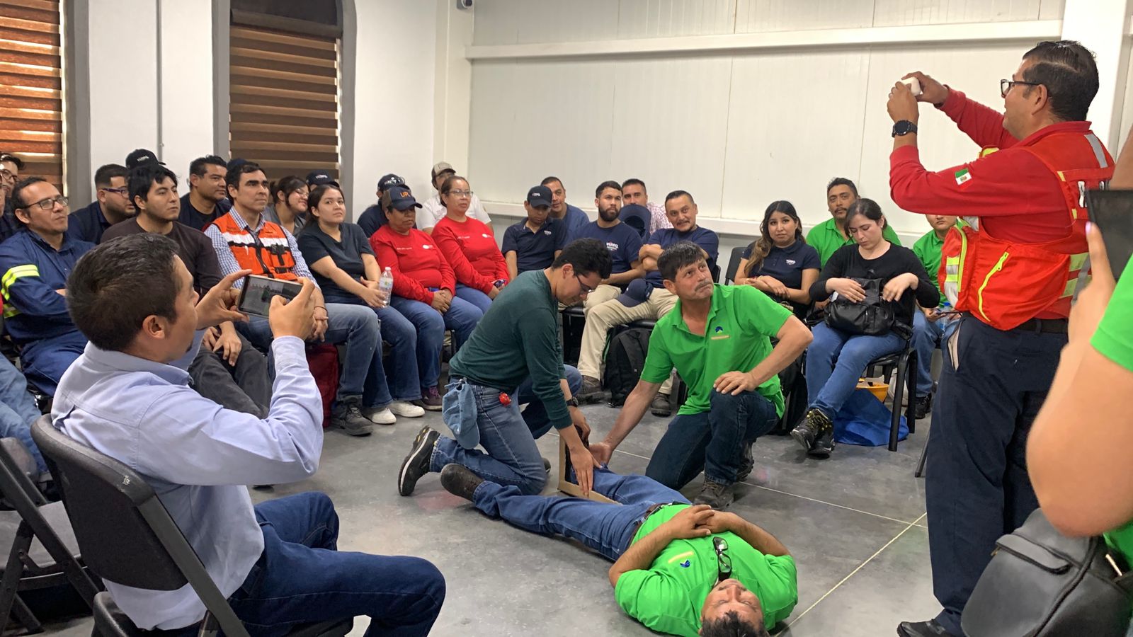 Participan 200 brigadistas en macrosimulacro de primeros auxilios
